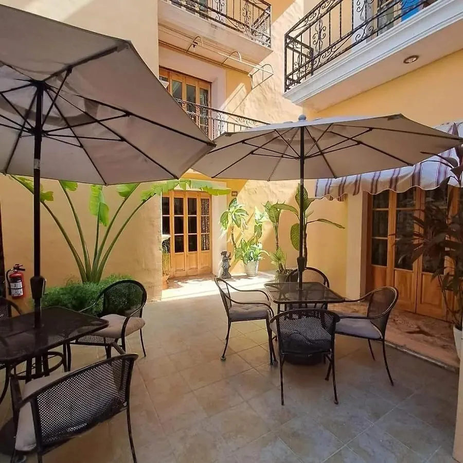 酒店 Cancun International Suites