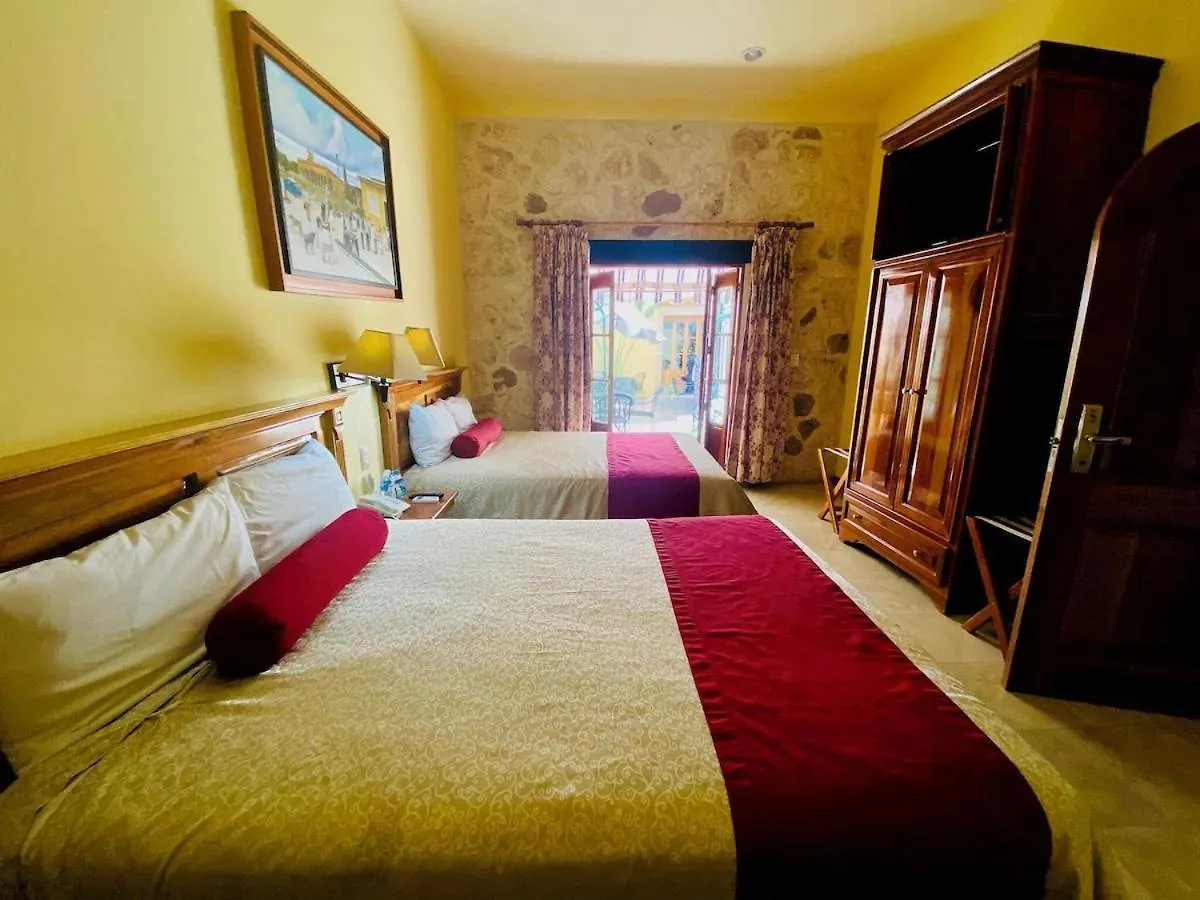 Cancun International Suites